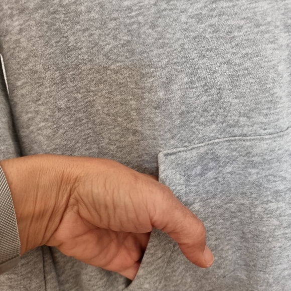 Nike / Men's Sportwear / M Size / Hoodies / Graey Colour / Long Sleeve - Picture 5 of 9